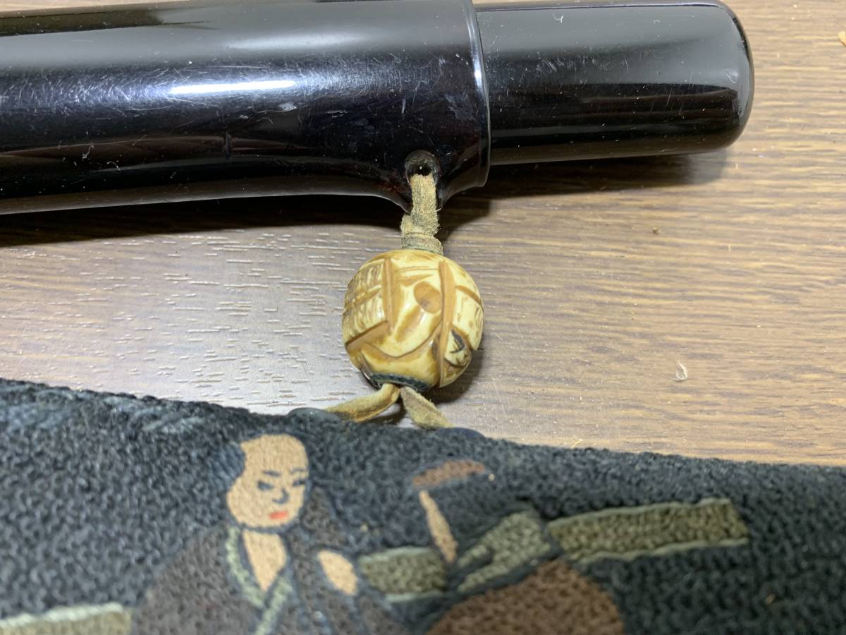 武者前金具煙草入れ 唐画煙管筒 煙草入れ | – 彫刻 在銘 古