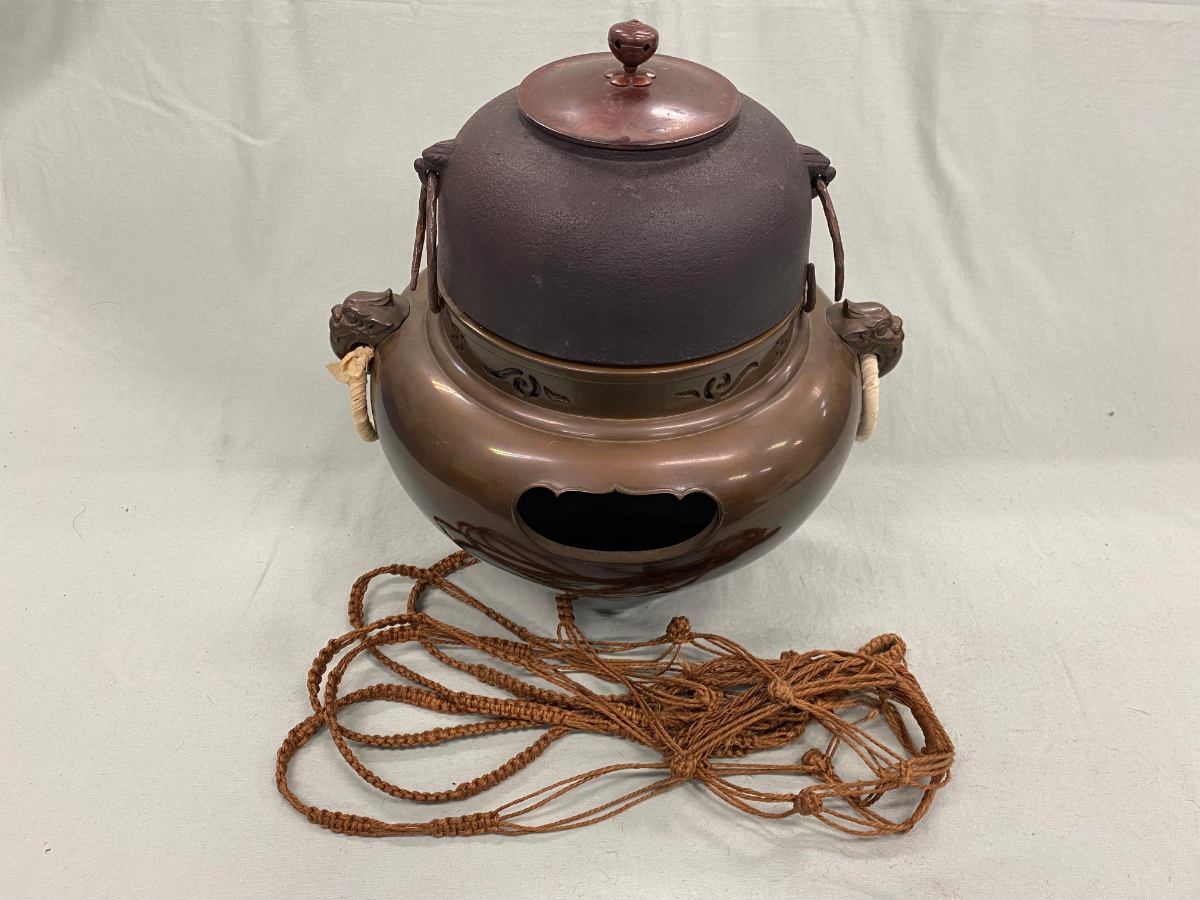 茶道具 菊地政光 風炉 茶釜 鬼面風炉□唐銅 釜師 釜谷寛斎] 添釜 [