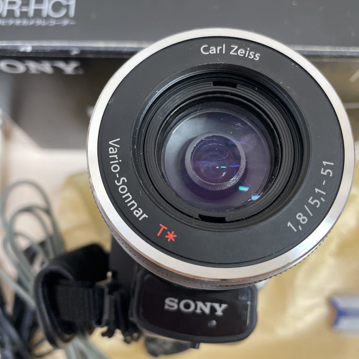 ○615○ デジタルビデオカメラ ソニー SONY HDR-HC1 デジタルHDビデオカメラレコーダー　ハンディカム まとめて　動作未確認　ジャンク品 HDR-HC1 SONY ハンディカム ソニー、薄型軽量フルHDビデオカメラ「HDR-TG1」 Wikipedia HDR-HC1-B