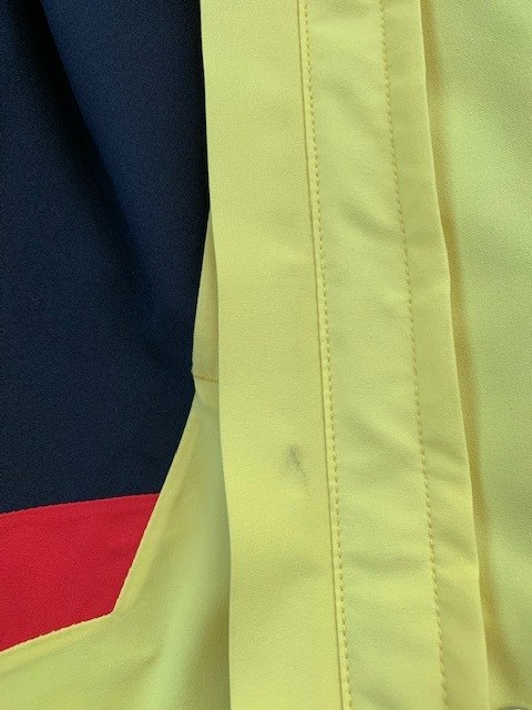 中古 選手用 フェニックス スキーウェア Mサイズ (上衣のみ