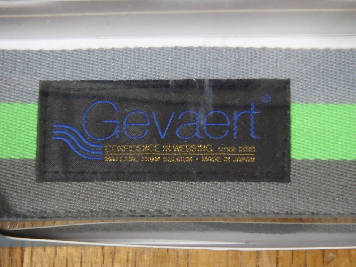 Swimming Fly スイミングフライ Sfn 037 フローレス グリーン Swimmin Fly Gevaert カメラストラップ 品 ネックストラップ 売買されたオークション情報 Yahooの商品情報をアーカイブ公開 オークファン Aucfan Com