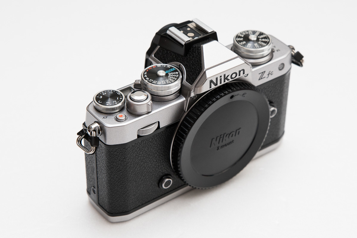 Nikon Zfcボディ シャッター数274回 保証書あり 付属品完備 【公式通販】