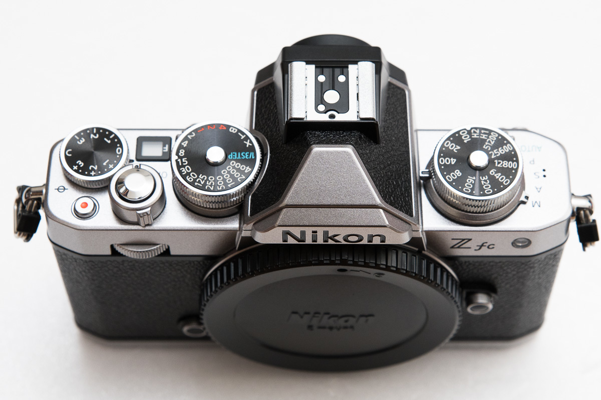 Nikon Zfcボディ シャッター数274回 保証書あり 付属品完備 【公式通販】
