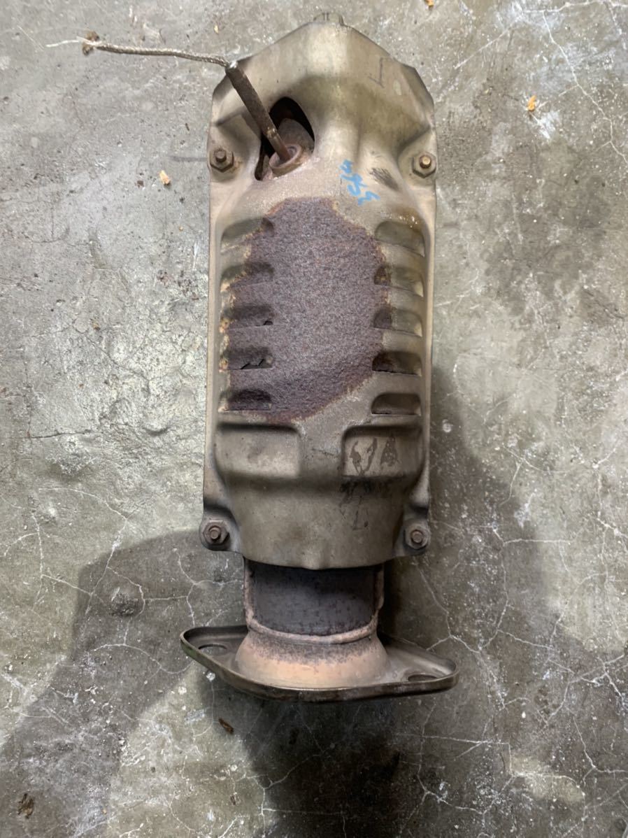 ホンダ　dc2 インテグラ　タイプR 純正　触媒　棚落ち無し　マフラー　排気　パラジウム　バラジウム　金　プラチナ　キャタライザー　貿易