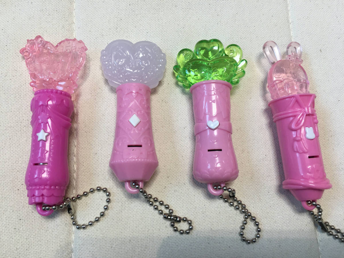 プリキュア ミラクルライト 4本 17 18年 プリキュアシリーズ 売買されたオークション情報 Yahooの商品情報をアーカイブ公開 オークファン Aucfan Com