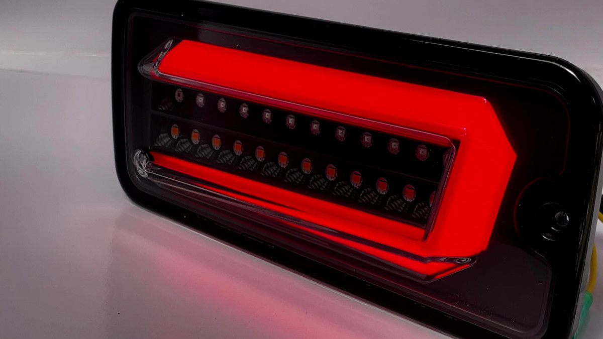 ダイハツ ハイゼットS200系/S500系 流れるウインカーフルLEDテール黒 他トヨタピクシス/サンバートラックOEM対応 左右1set CTD-24◆即納!◆ 限定特価！ダイハツ ダイハツ ハイゼットトラックS200系&frasl;S500系 ハイゼットs200p 流れるウインカーフルLED 安い，大得価