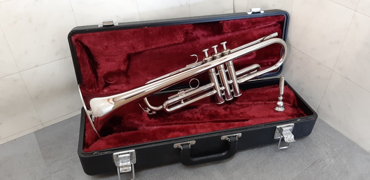  04S20 YAMAHA トランペット YTR-1310(本体)｜売買されたオークション情報、yahooの商品情報をアーカイブ公開 - オークファン 本体