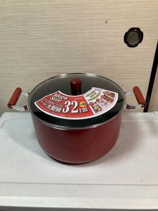 ジュラルミン製の大釜、鍋、レトロ