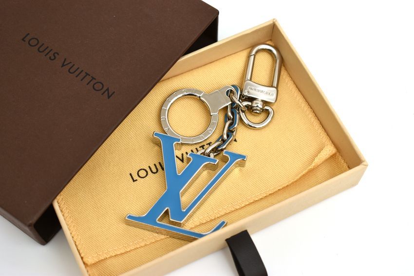 極美品 ルイヴィトン ポルトクレ イニシアル LVロゴ キーリング キーホルダー ✨️極美品✨️ 極美品 ルイヴィトン ポルトクレ イニシアル LVロゴ