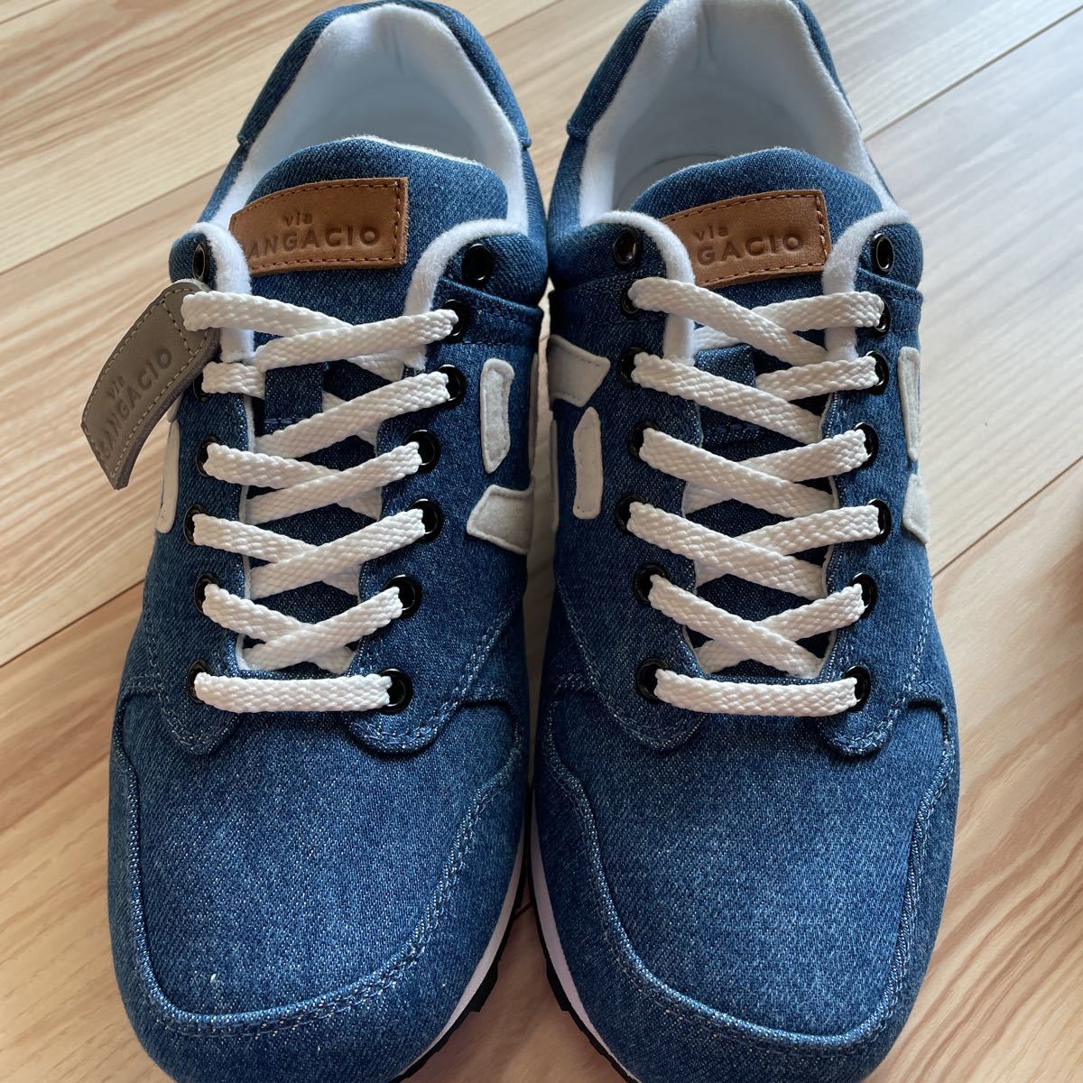 via SANGACIO にゅ〜ず『JEANS』7周年記念モデル スニーカー ジーンズ 
