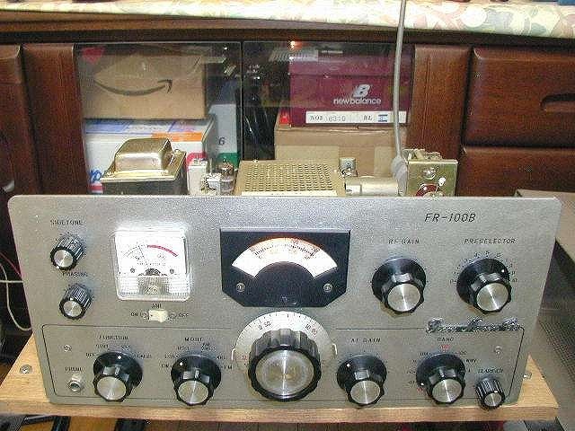八重洲無線（YAESU） FR-100B 受信機。真空管式。ジャンク扱い。(受信
