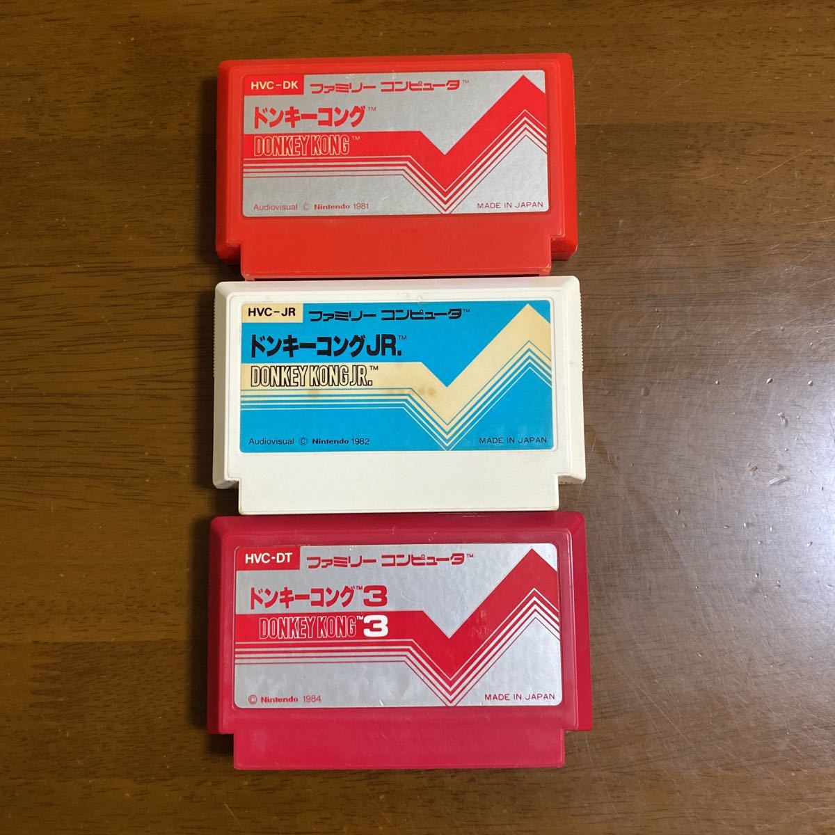 ファミコンソフト ドンキーコングとドンキーコングJR. とドンキー  