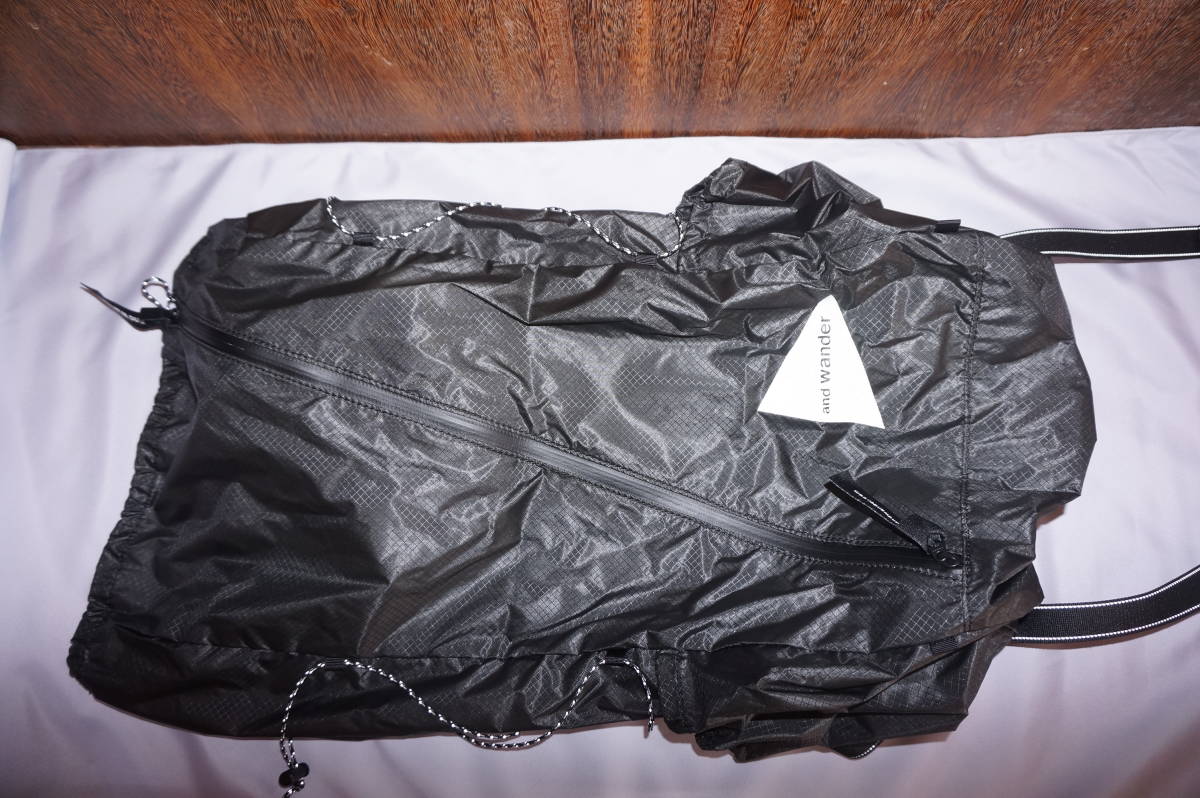 アンドワンダー and wander sil daypack(軽量シルナイロン製バック 