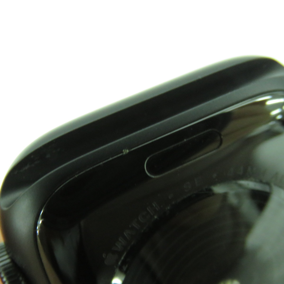 最新作，2025 【中古品】Apple Watch アップルウォッチ SE MYDT2J/A 44ｍｍ A2352 GPSモデル スペースグレイ/ブラックスポーツバンド 947141086