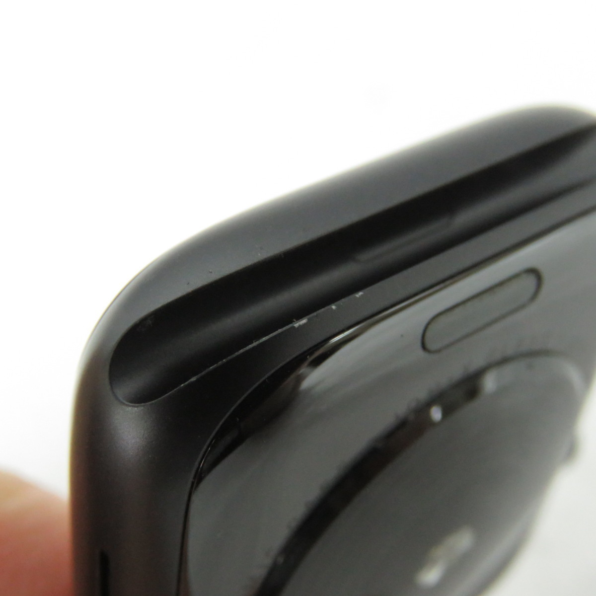 最新作，2025 【中古品】Apple Watch アップルウォッチ SE MYDT2J/A 44ｍｍ A2352 GPSモデル スペースグレイ/ブラックスポーツバンド 947141086