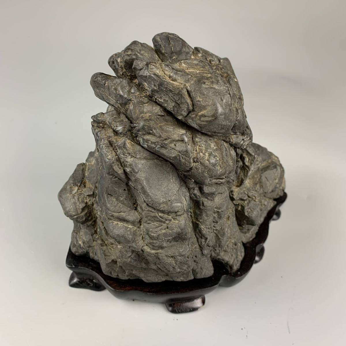 唐物 太湖石 自然体観賞石 水石 盆石 飾石 鑑賞石 茶室飾 美しい姿 飾石 天然石 水石 盆石 鑑賞石 約4.2kg 置物 自然石 飾物 検 紋石 古