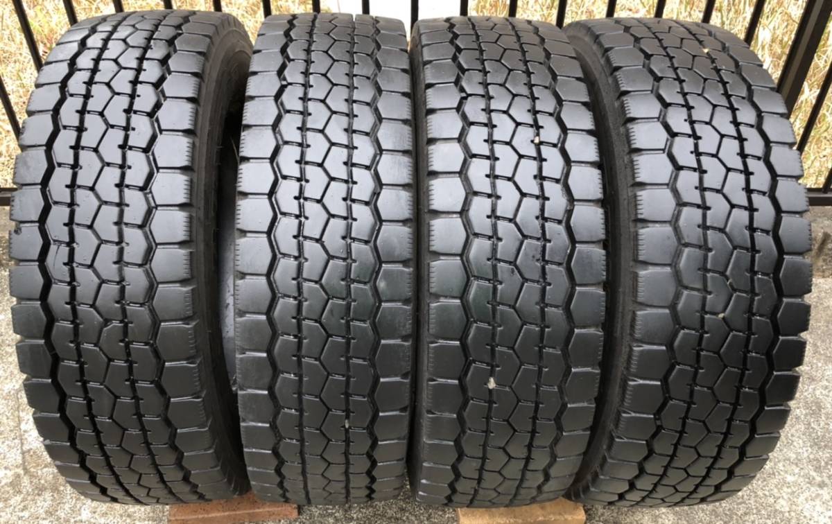 【HOT，大得価】 バリ山 ミックス DUNLOP DECTES SP670&rdquo;245/70R19.5 136/134J&rdquo; お買い得 4本セット(タイヤ)｜売買されたオークション情報、yahooの商品情報をアーカイブ公開 - オークファン タイヤ