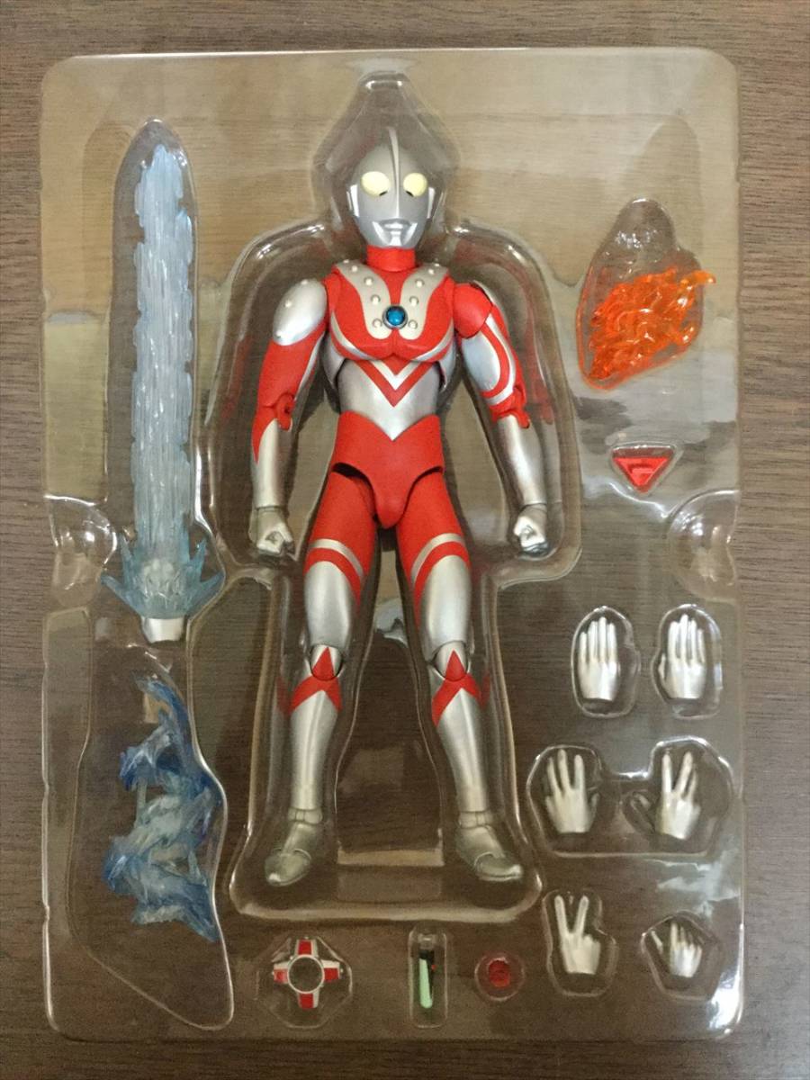 30) バンダイ ULTRA-ACT ウルトラアクト ウルトラマン ゾフィー 【公式