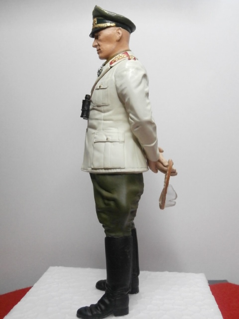 A プラモデル完成品 タミヤ (ドイツアフリカ軍団 ロンメル元帥) 1/16 