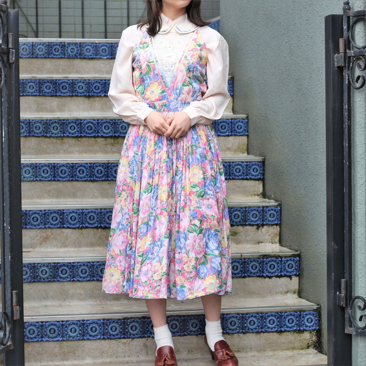 紅柄色のお嬢様フレンチレトロワンピース