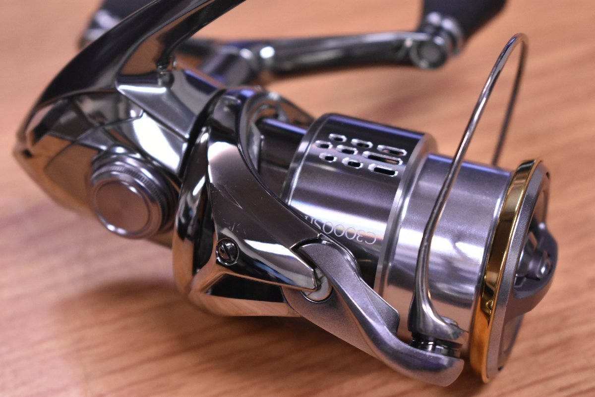 程度良好美品】シマノ 18 ステラ C3000SDHHG SHIMANO STELLA ダブル