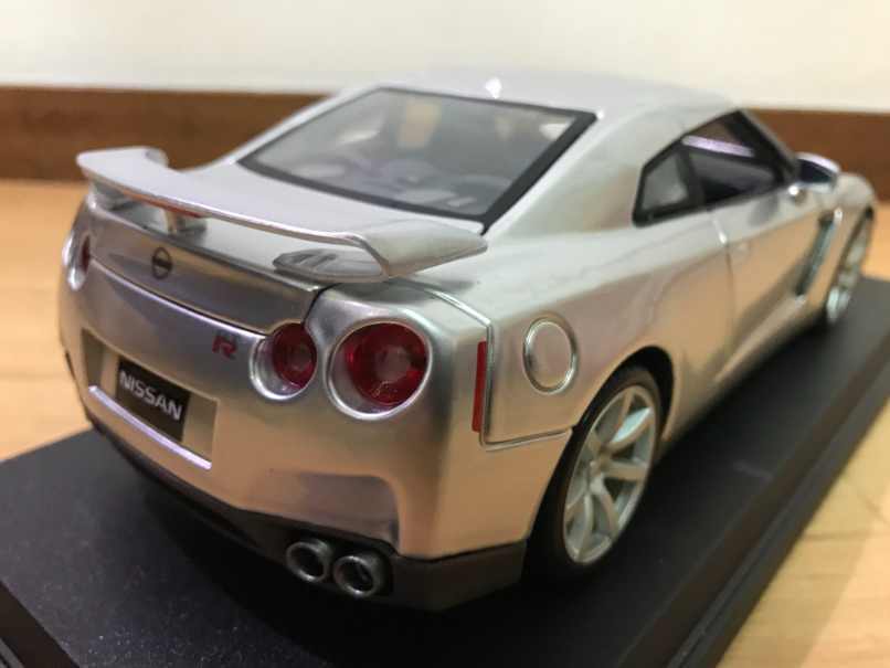 Modellino Maisto 1:18 Diecast - Nissan GT-R (R35) 2009, Colore Rosso, Collezione Supercar