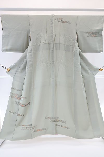 【着物フィ】訪問着/身丈153cm/黄緑色/刺繍/花紋様/入学式/卒業式/正絹/仕立て上がり/10534