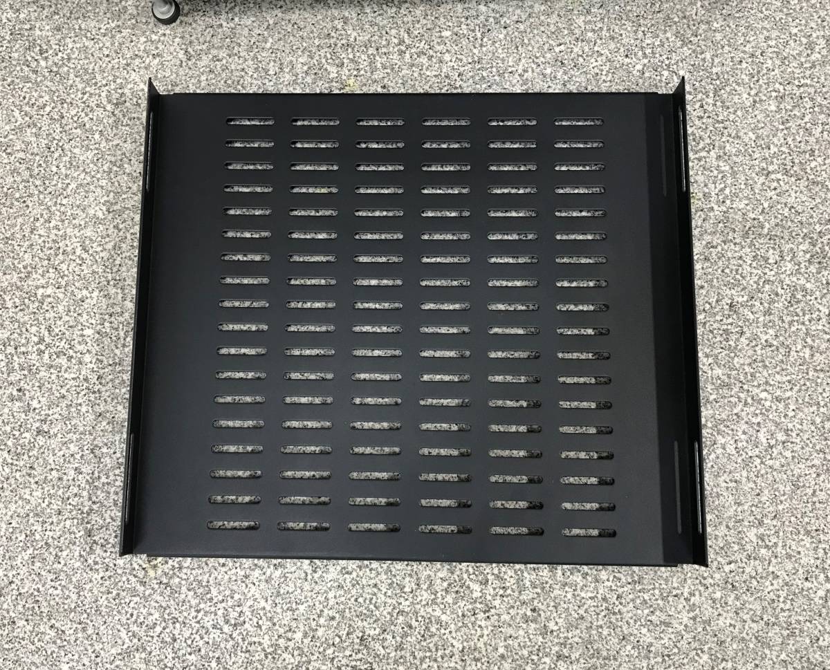 ID1292: サンワサプライ CP-SVCBOX1 19インチマウントボックス（9U