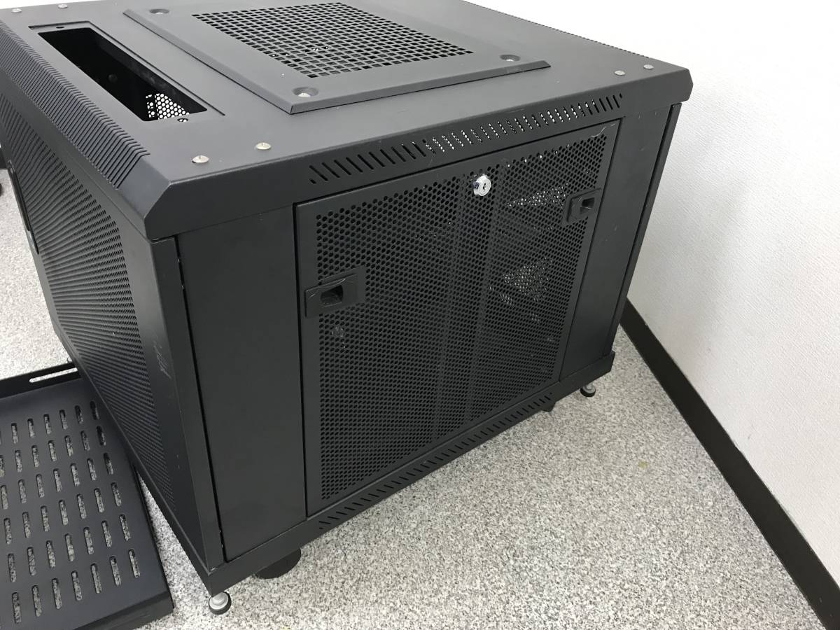 ID1292: サンワサプライ CP-SVCBOX1 19インチマウントボックス（9U