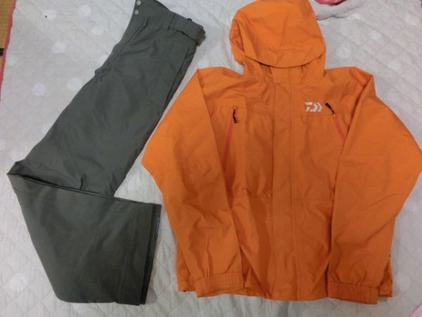 定価約47,500円 ダイワ ゴアテックス ライトハイブリッドスーツ DR 