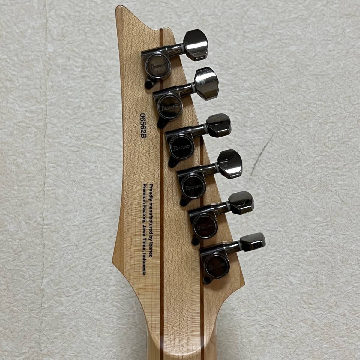 美品 Ibanez アイバニーズ PREMIUM RG870 QMZ エレキギター アーム 