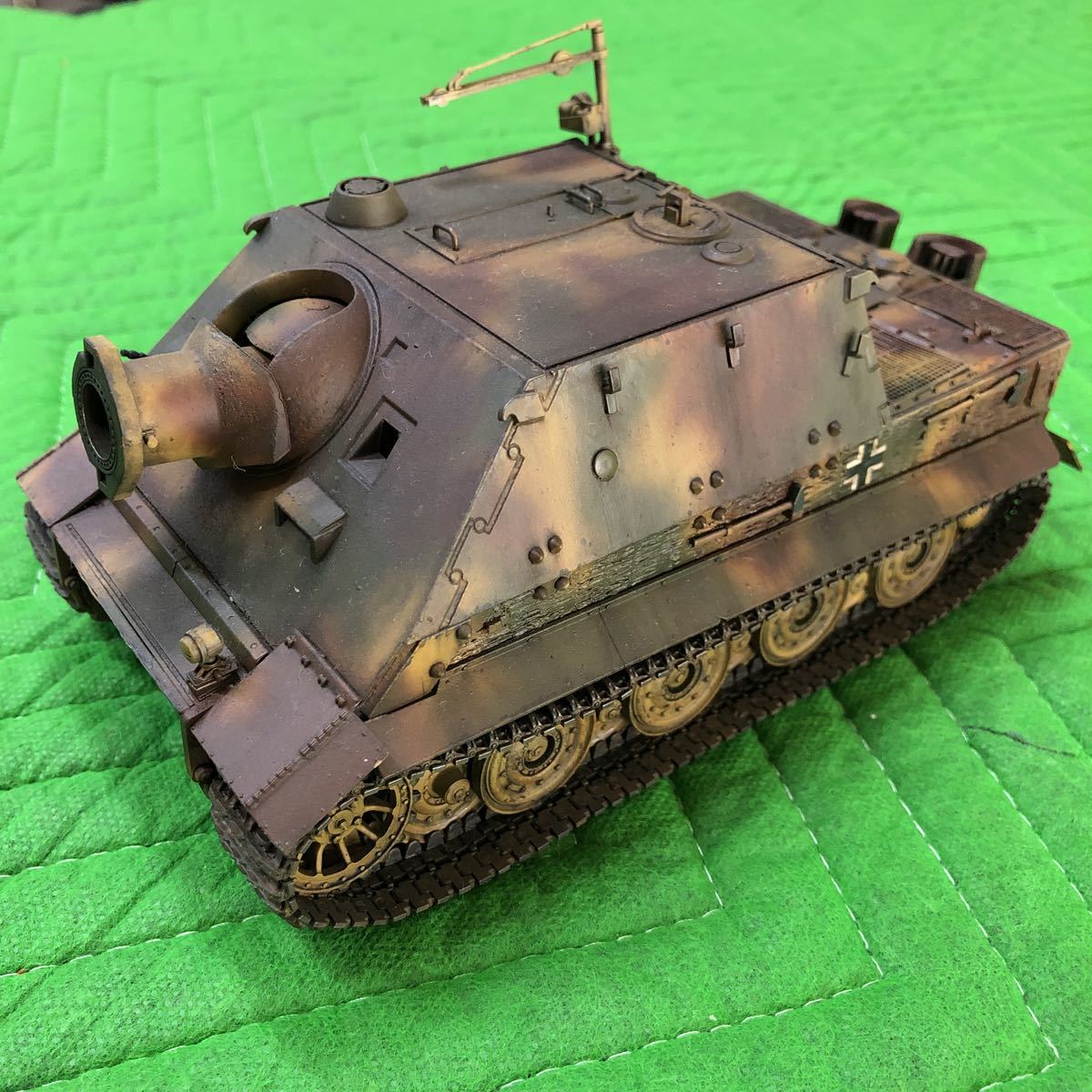 ストームタイガー 1/35 戦車 プラモデル 完成品 (完成品)｜売買された  