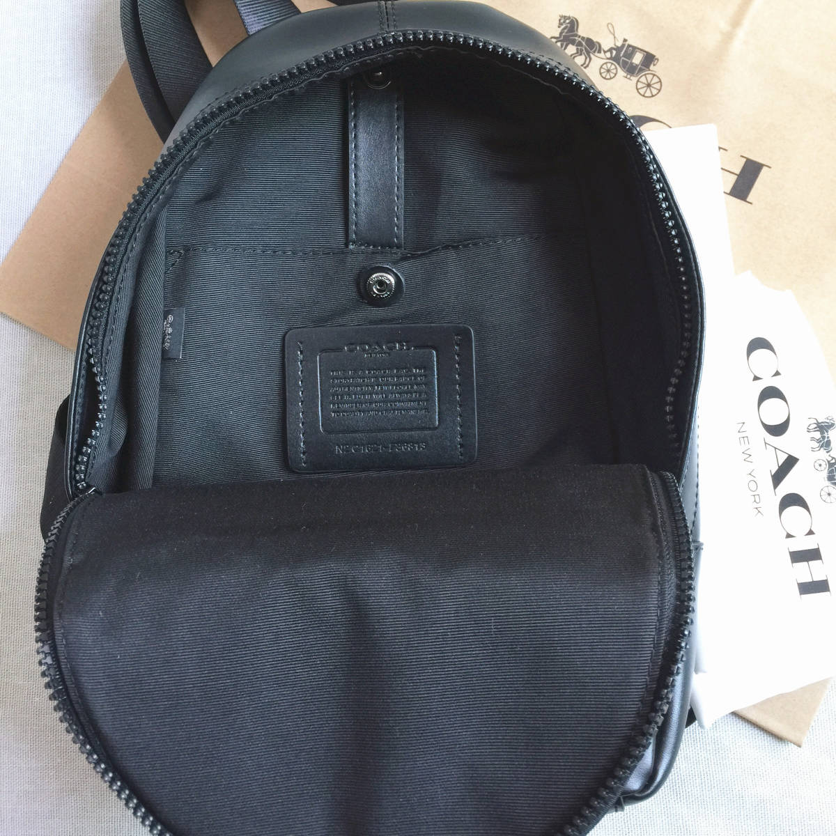 ◇新品◇COACHバッグ F36813 ボディーバッグ メンズショルダーバッグ ◇新品◇COACHバッグ F36813 ボディーバッグ メンズショルダーバッグ