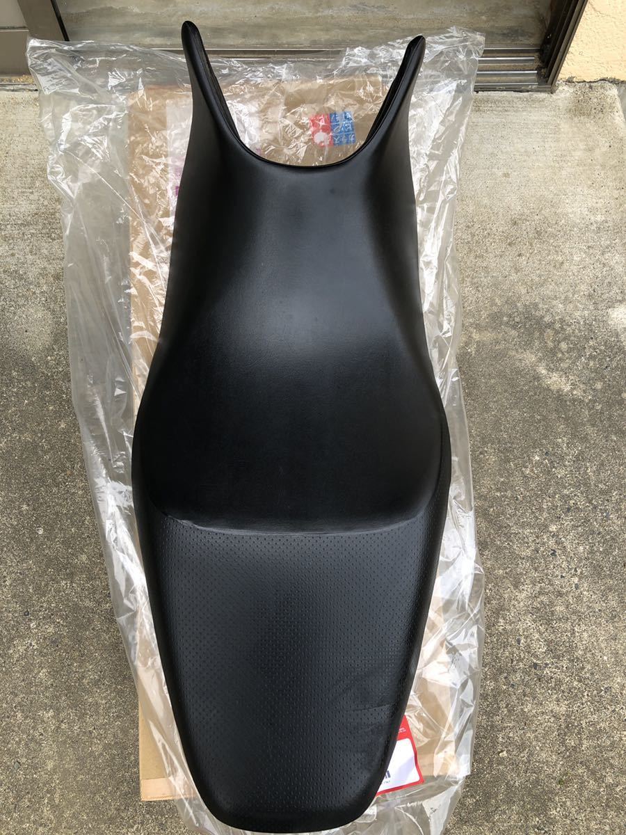 ホーネット250 シート☆純正☆ 【公式通販】