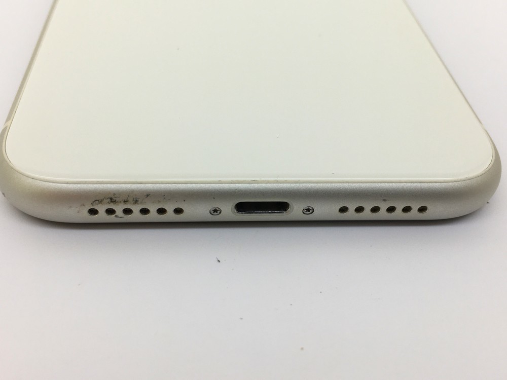 ○【同梱不可】中古品 Apple iPhone 11 128GB ホワイト SIMフリー