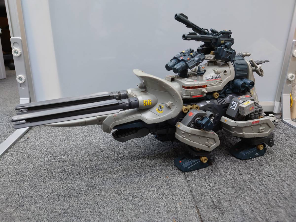 メカ生体ゾイド マッドサンダー(トリケラトプス型)旧ゾイド 【完成品】 メカ生体ゾイド マッドサンダー(トリケラトプス型)旧ゾイド 【完成品