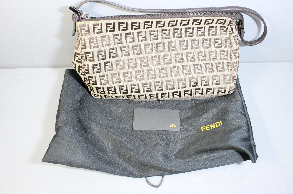 人気SALE，送料無料 501 FENDI フェンディ ハンドバッグ ズッカ柄 ズッキーノ ベージュ(ハンドバッグ)｜売買されたオークション情報、yahooの商品情報をアーカイブ公開 - オークファン かばん、バッグ