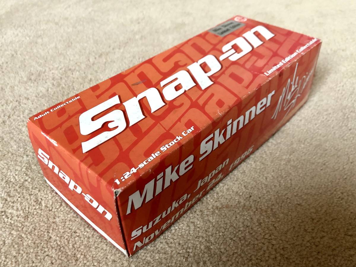 スナップオン Snap-on ドラッグカー 1⁄24スケール オートワールド