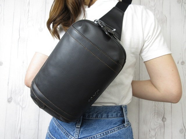 未使用展示品 COACH コーチ ボディバッグ ウエストポーチ バッグ