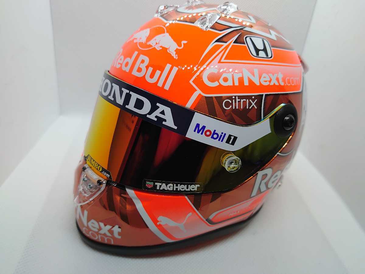 1/2 ヘルメット レッドブル・ホンダ F1 M.フェルスタッペン No.33