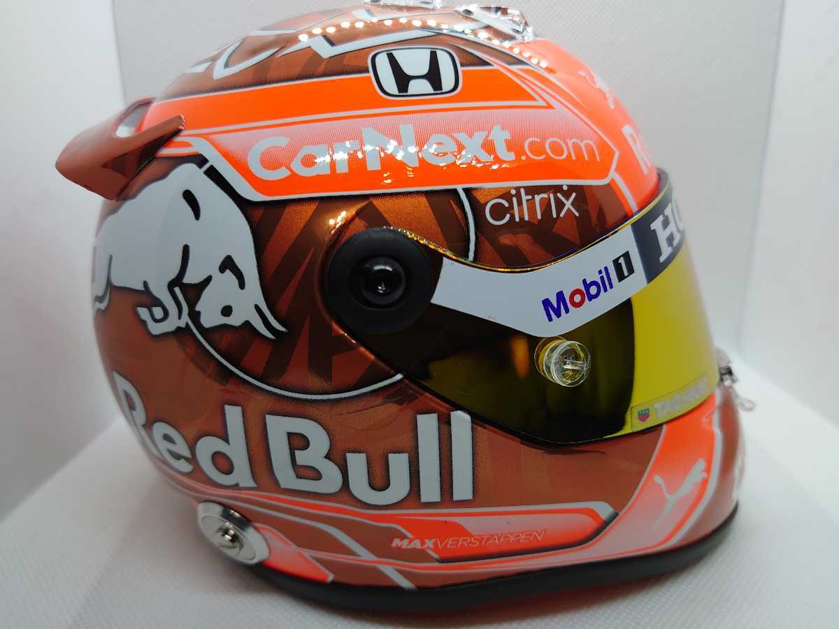 1/2 ヘルメット レッドブル・ホンダ F1 M.フェルスタッペン No.33