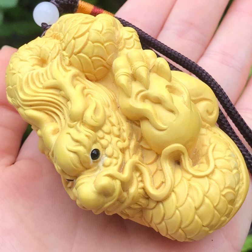☆送料無料☆ 龍根付 細密黄楊木彫 一刀彫 リアル繊細彫刻（龍/竜/辰