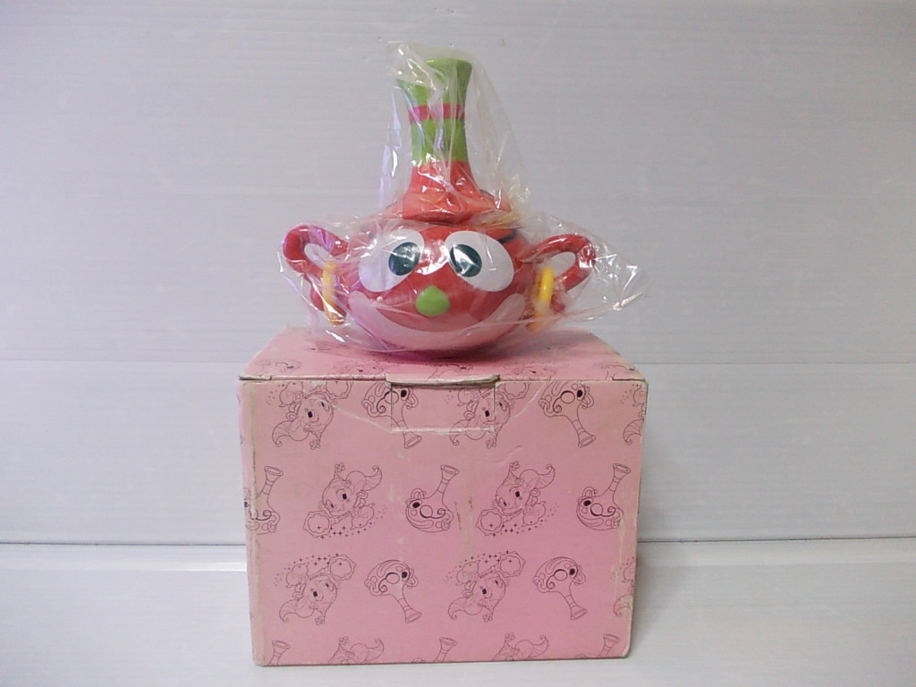 【美品】ばれてとびでてアクビちゃん 壺　ピンクミニ♡箱付き　陶器 よばれてとびでてアクビちゃん ミニつぼ キャニスター レッド 陶器製