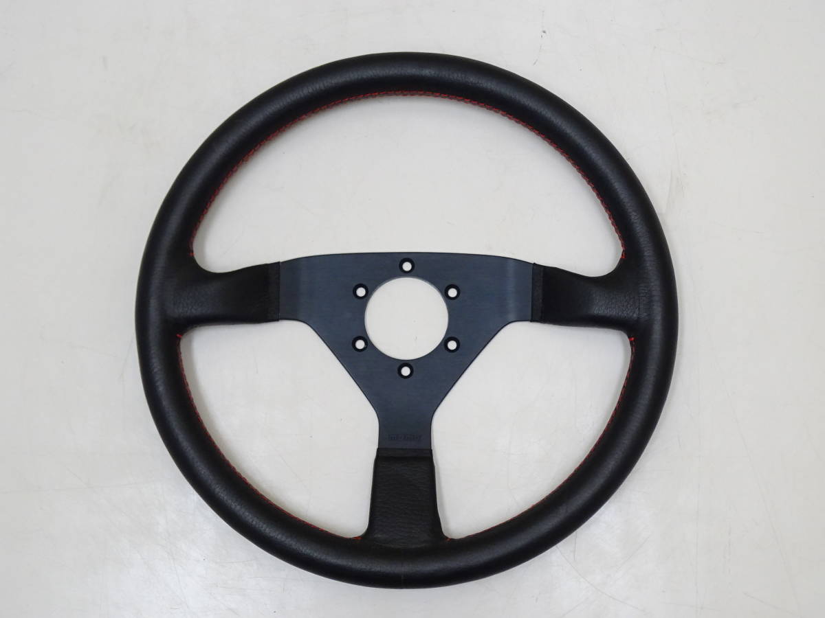 ○momo○モモ ステアリング 赤ステッチ TYP V35 KBA 70068 6-88○旧車・