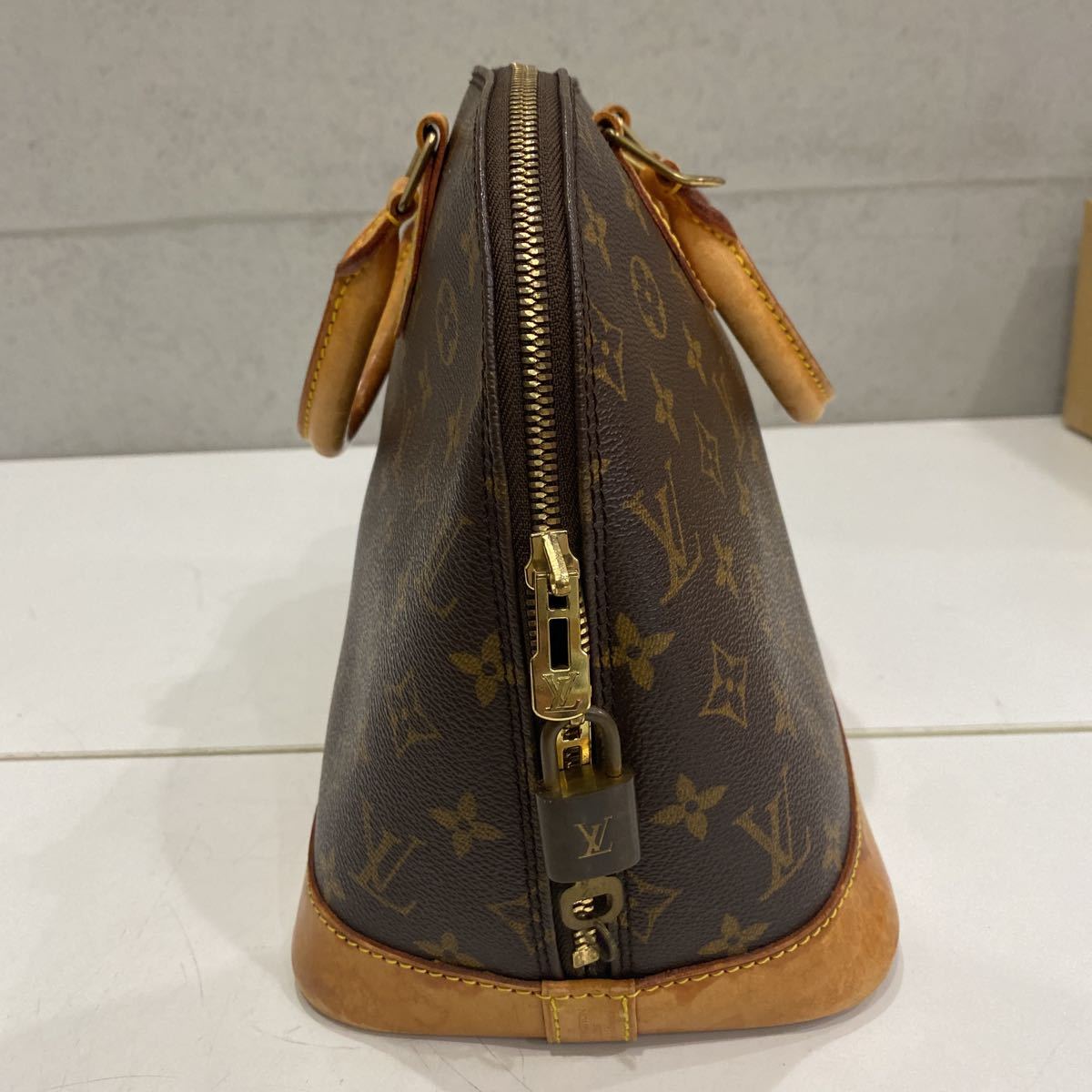 ☆LOUIS VUITTON ルイヴィトン モノグラム アルマ ハンドバッグ 