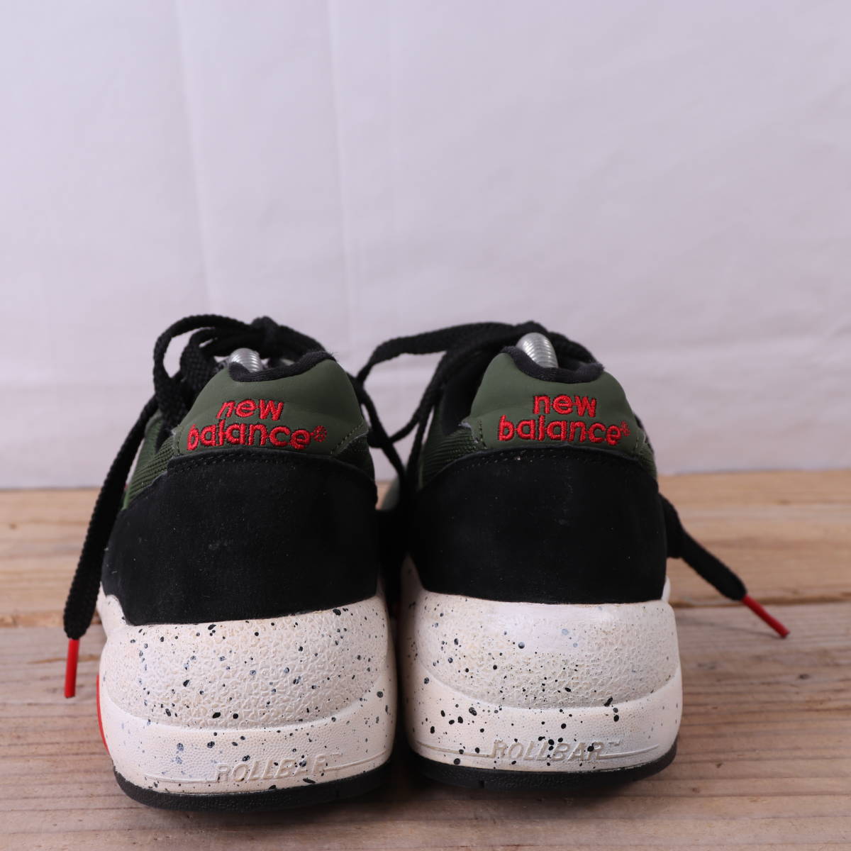 s324【580】ニューバランス US9.5 27.5cm/緑 銀 newbalance メンズ 