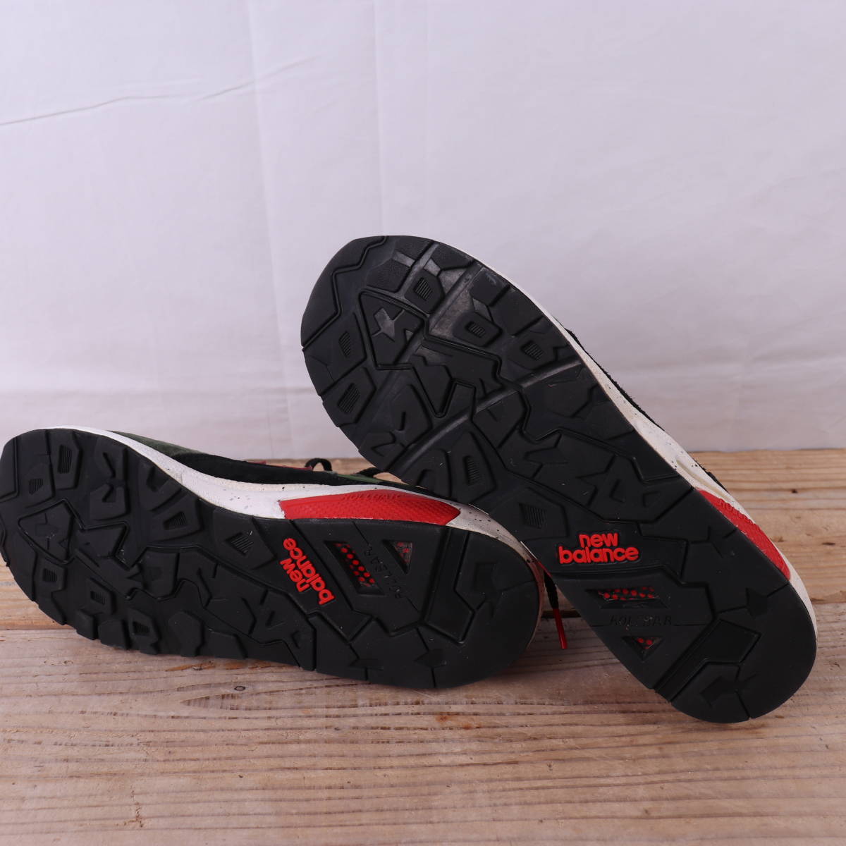 s324【580】ニューバランス US9.5 27.5cm/緑 銀 newbalance メンズ 