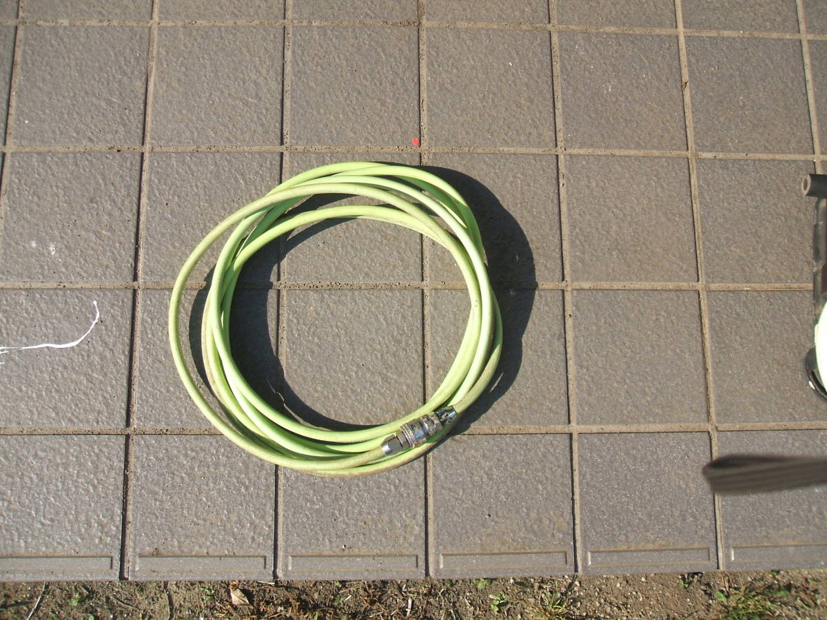 マキタエアーコンプレッサー　AC7011　50Hz　動作確認済み マキタ エアコンプレッサ 動作確認済み☆makita 77☆マキタ エアコンプレッサー とホースとエアガンの