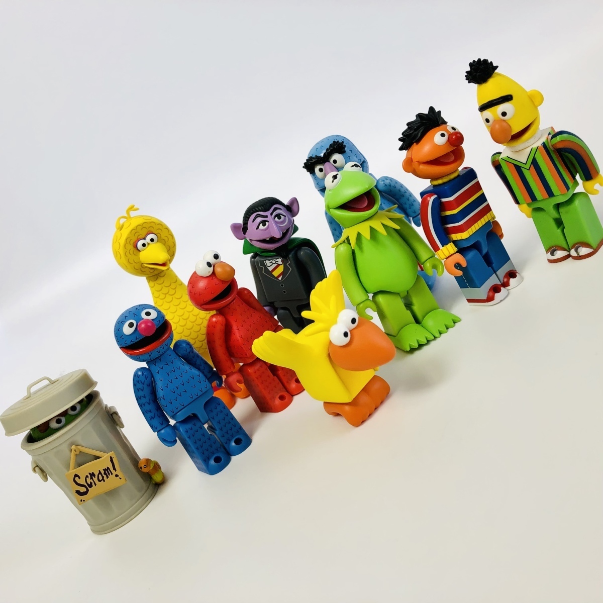 BE@RBRICK 透明 ELMO Costume Ver.2.0 400%エルモ