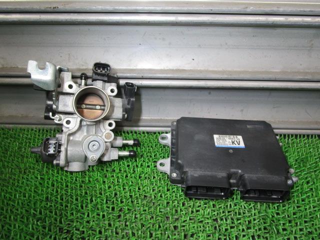 モコ DBA-MG22S スロットルボディ 16118-4A00J 33910-66KE0 エンジンコンピューター /37774